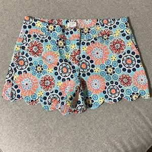 Crown & Ivy scalloped edge shorts